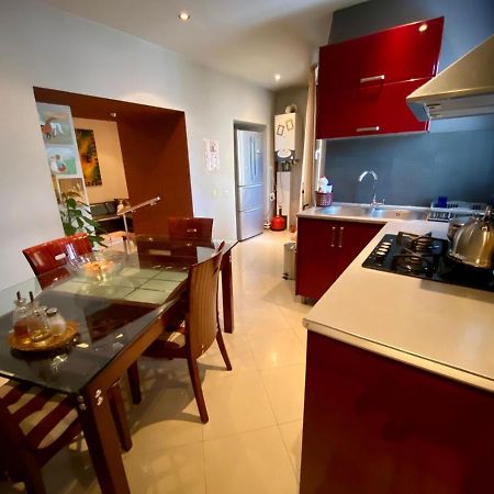 Opera Apartment Tbilisi Eksteriør bilde
