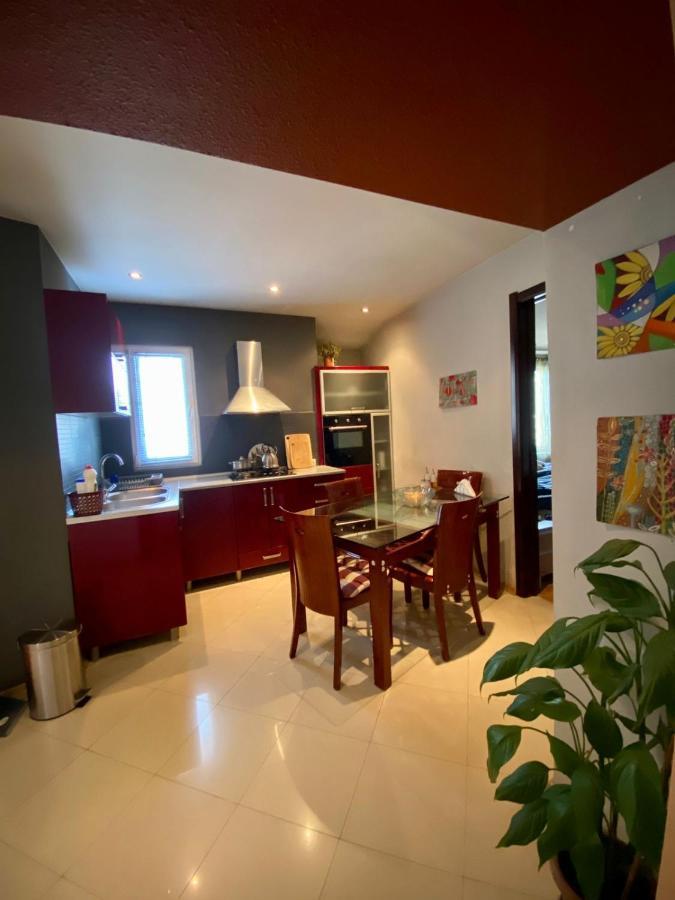 Opera Apartment Tbilisi Eksteriør bilde